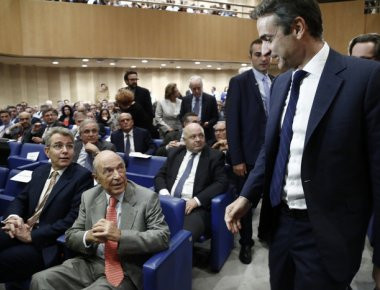 Ομιλία Κ.Μητσοτάκη για τις γερμανικές εκλογές με ακροατή τον... Κ.Σημίτη! (φωτό)